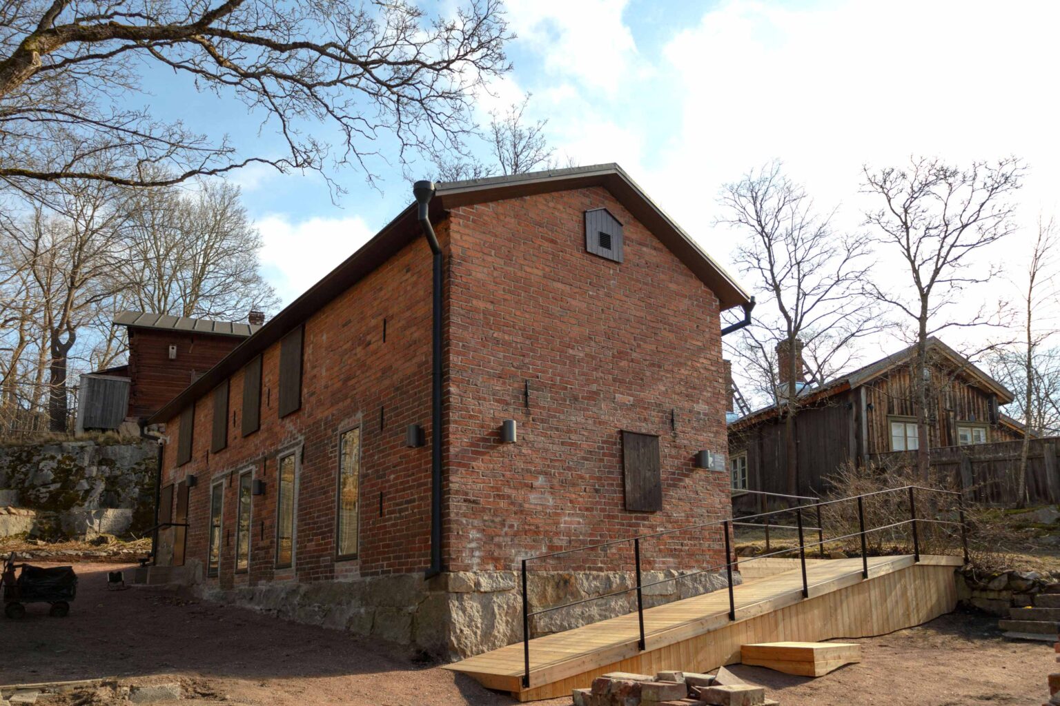 Kaarea toteutti arkkitehtisuunnittelun Luostarinmäen Hanslankariin – tiilirakennus museokäyttöön kesällä