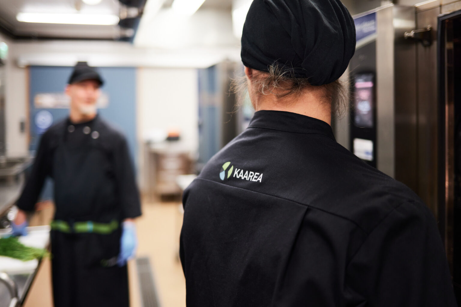 Ikääntyneiden ravitseva ruoka on keskeinen osa hoivaa